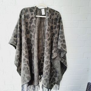 WOOLRICH Leopard print Fringe Lagenlook Poncho Shawl Wrap sz OS